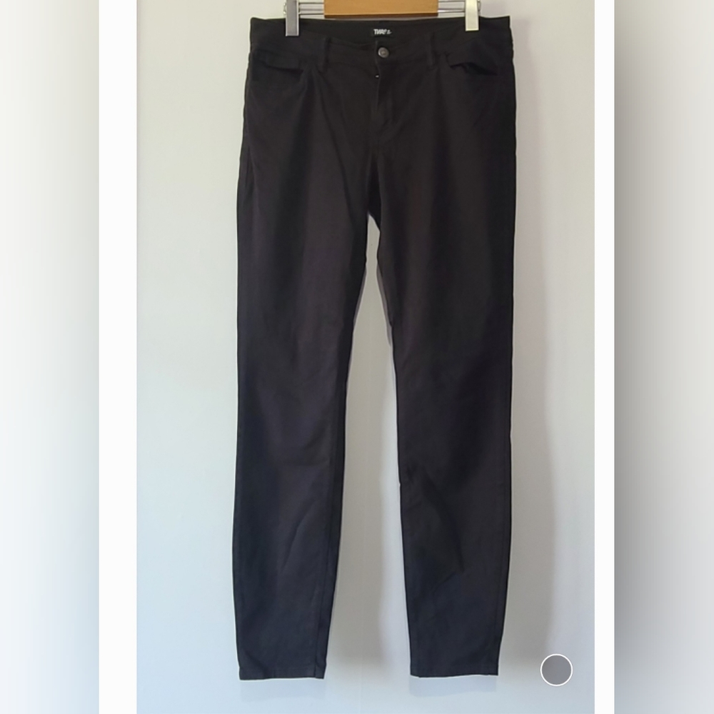 724. TNA women's black pants with front and back pockets, Size 10